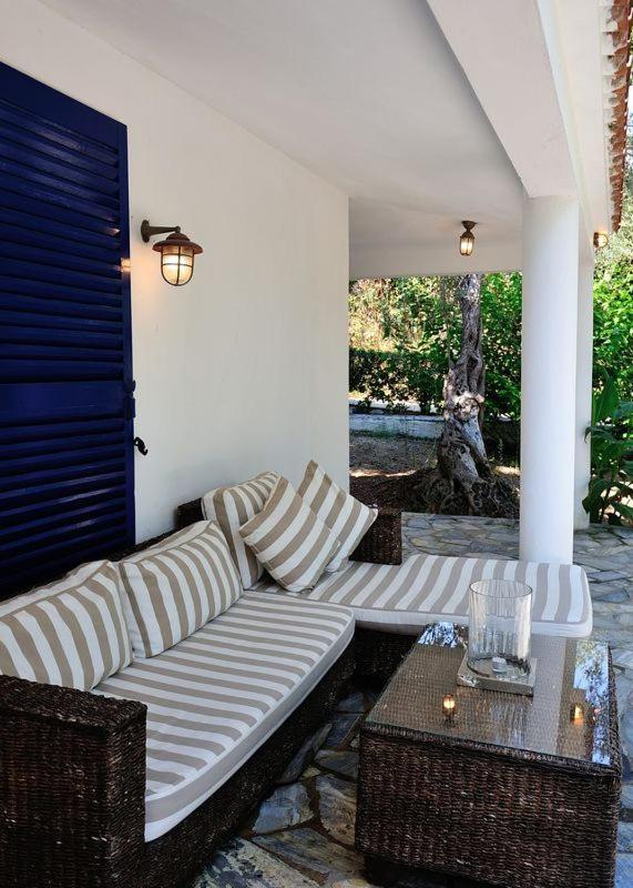 Villa Ftelia Skiathos Exterior photo