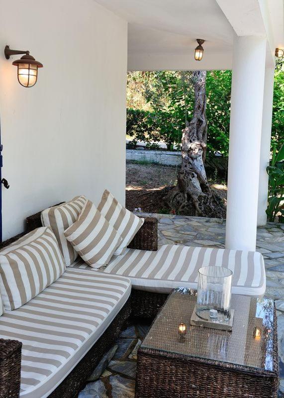 Villa Ftelia Skiathos Exterior photo